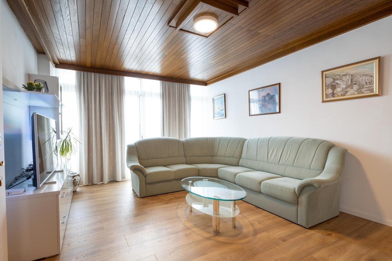 Family Apartments - Guesthouse Vranjes Makarska Ngoại thất bức ảnh