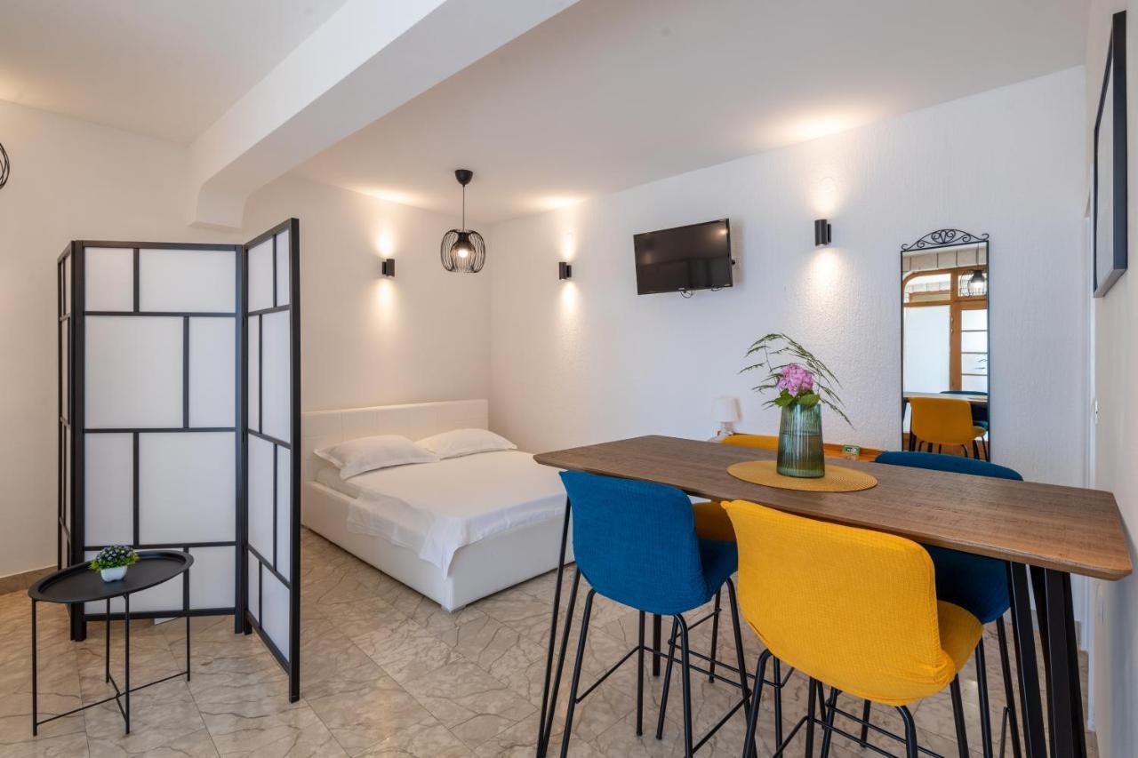 Family Apartments - Guesthouse Vranjes Makarska Ngoại thất bức ảnh