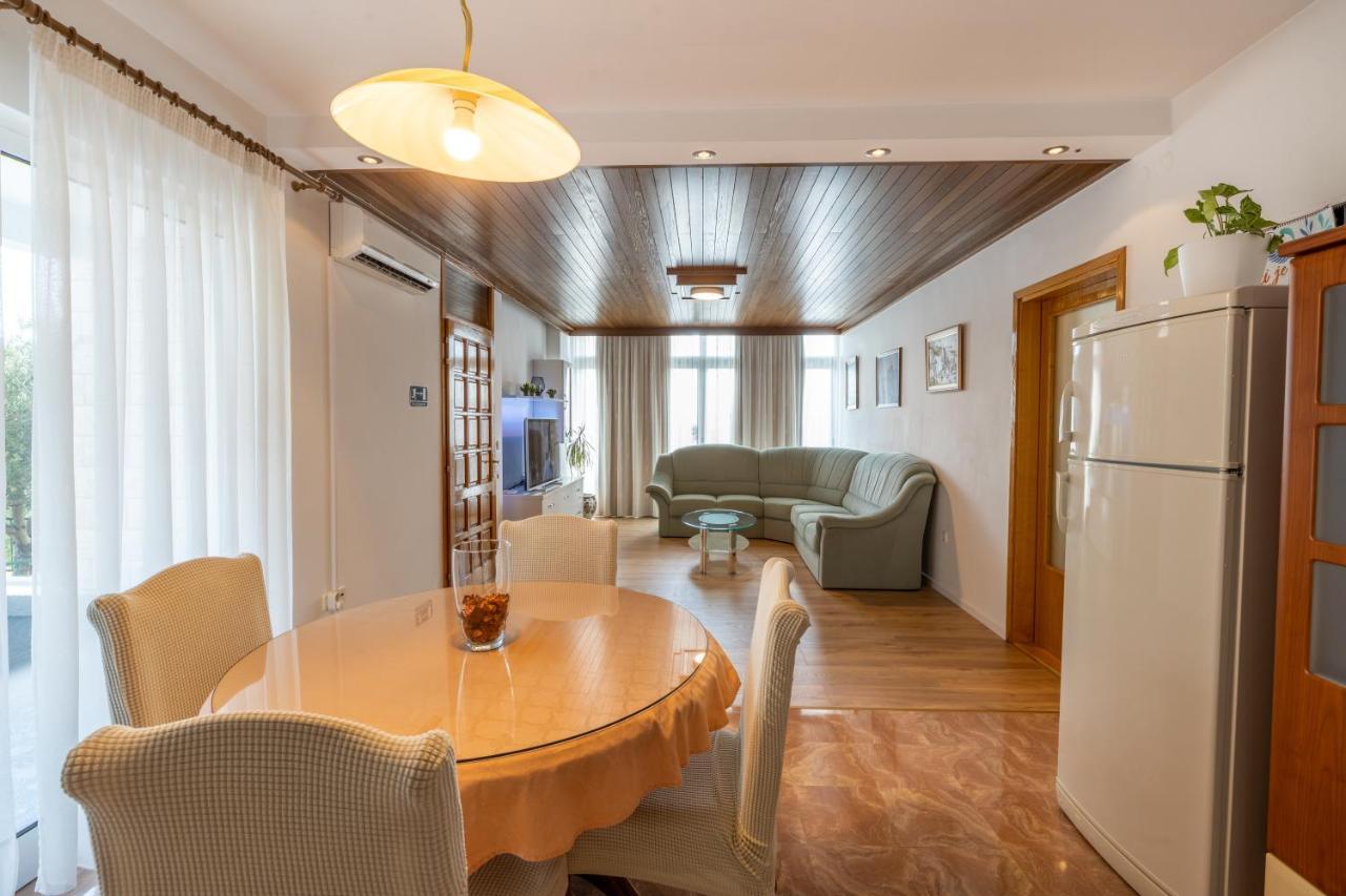 Family Apartments - Guesthouse Vranjes Makarska Ngoại thất bức ảnh