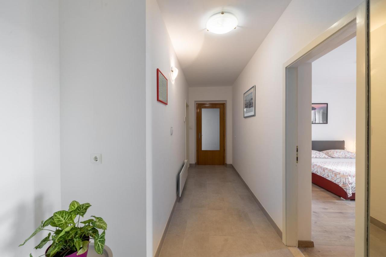 Family Apartments - Guesthouse Vranjes Makarska Ngoại thất bức ảnh