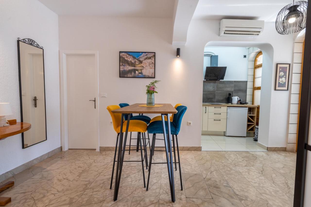 Family Apartments - Guesthouse Vranjes Makarska Ngoại thất bức ảnh