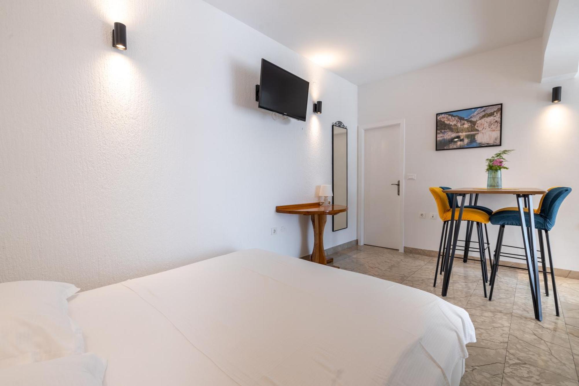 Family Apartments - Guesthouse Vranjes Makarska Phòng bức ảnh